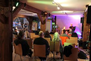 Read more about the article Literarisches Erntefest – die Lesung